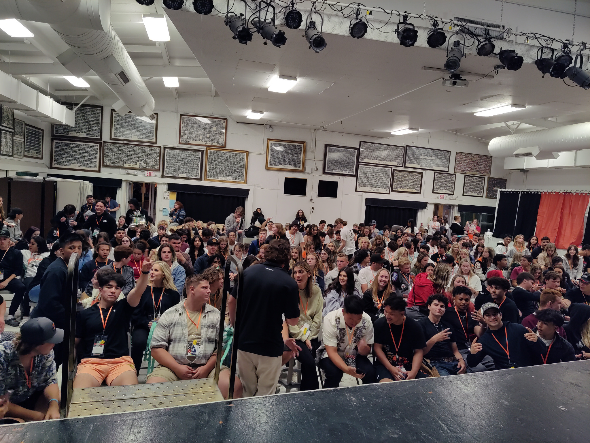 Students gathered for a Dr. Dave Hill Grad Night comedy hypnosis show